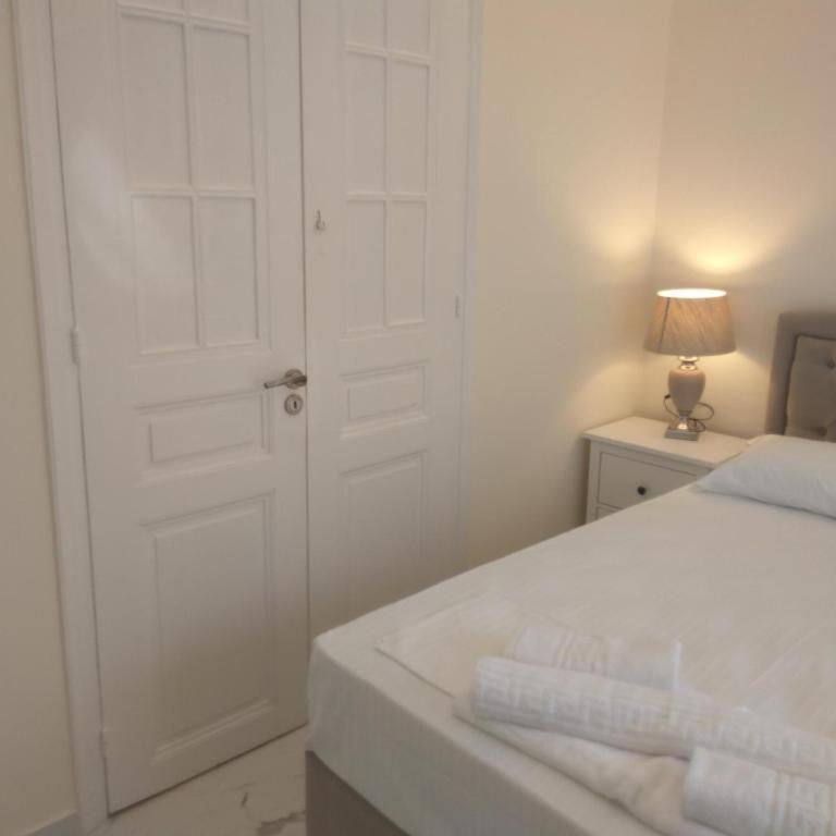 Nafpaktos Beach Luxury Suites Exterior photo